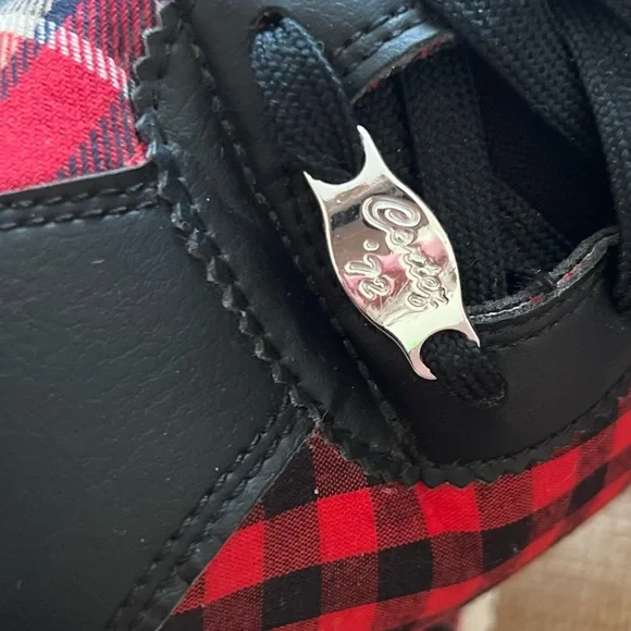 Nike Black and Red Sneakers Size 5Y - Picture 10 of 14